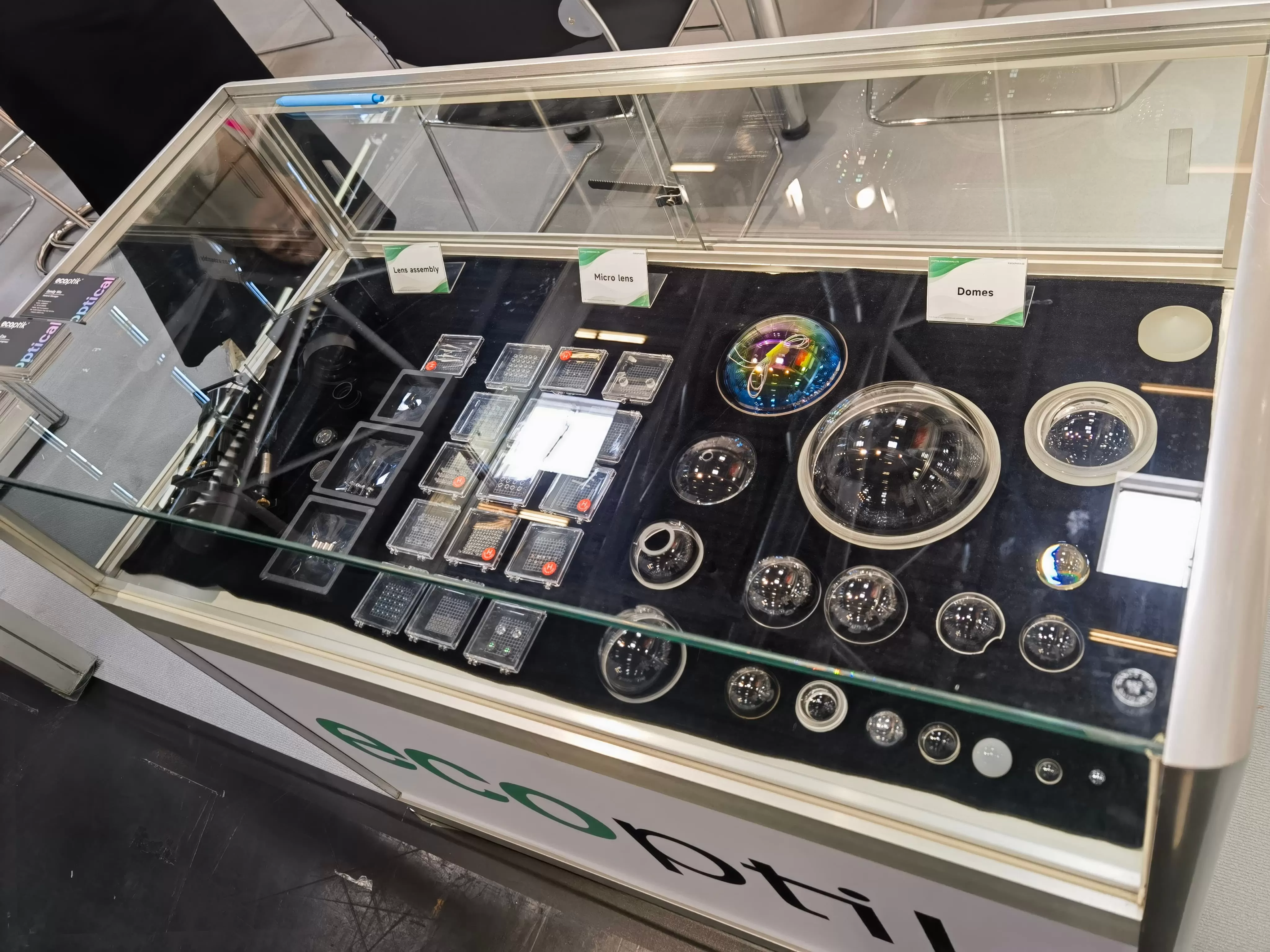 Ecoptik China attend the exhibition of APE 2025